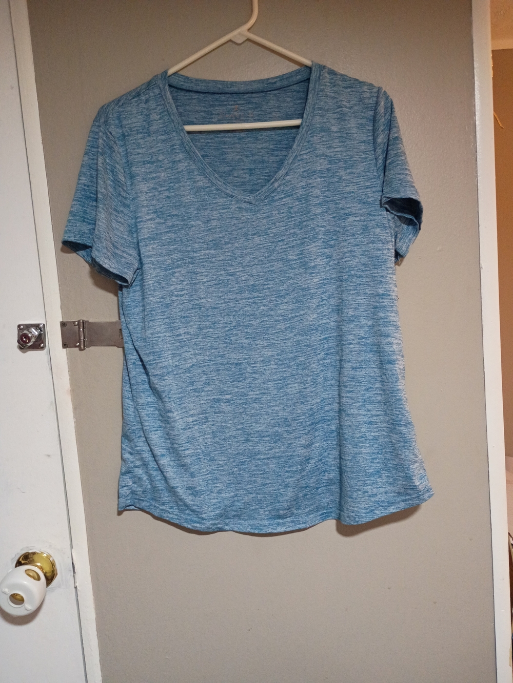 Danskin Heathered Sky Blue V-Neck Short Sleeve Tee